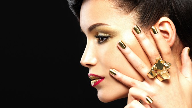Trendy šperky na léto 2021: Čím aktuálně uděláte největší parádu a čeho se rozhodně nebát