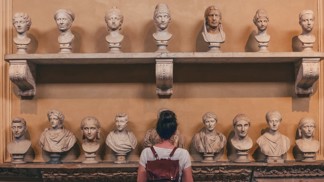 3 znamení zvěrokruhu, která milují historii a vás do ní vtáhnou také