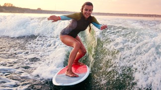 Plavky s dlouhým rukávem: Nejžhavější hit léta 2021, který nevědomky zpopularizovala zpěvačka Adele