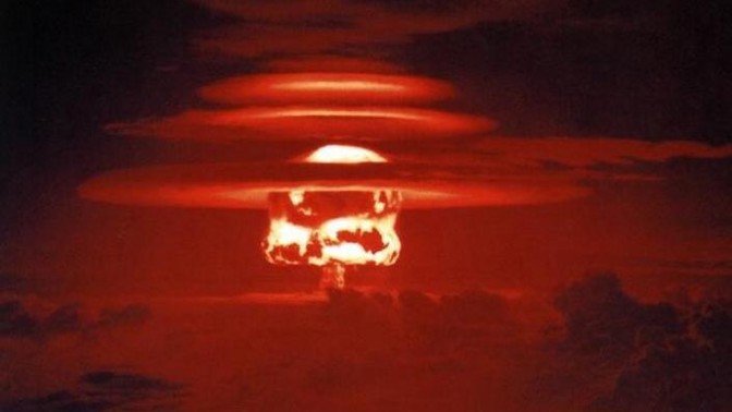 Městské legendy z dob socialismu: Před jaderným výbuchem nás měla chránit sůl. Hned se vyprodala