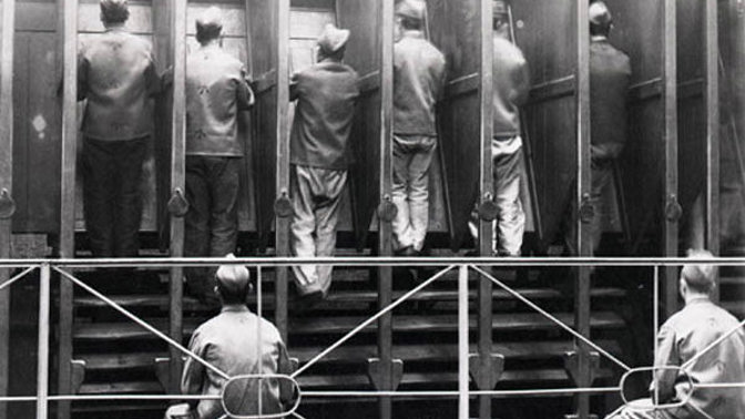 Historie běžeckých pásů: Původně sloužily k nápravě vězňů. Po šesti hodinách na nich často umírali na infarkt