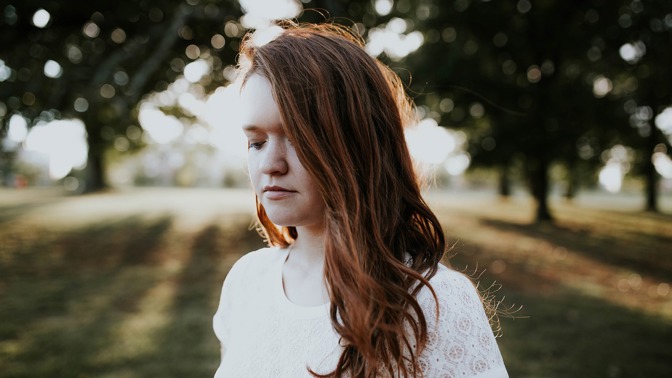 Eliška (28): Po dědově smrti jsem se vydala do jeho domu. Zažila jsem tam něco zvláštního