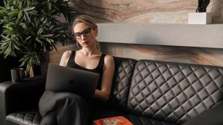 Veronika (38): Ocitla jsem se v situaci, která nemá správné řešení. Buď ublížím bráchovi, nebo svému svědomí