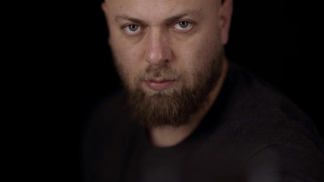 Rupert (37): Syn mi tvrdil, že v jeho pokoji straší. Jednou jsem se podíval pod postel a nestačil se divit