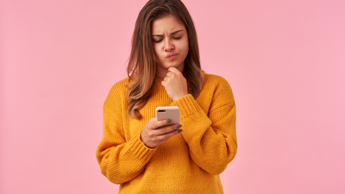 Linda (23): Přítel mě dusí svou láskou. Po půlroce vztahu navíc přišel s něčím, co se mi bytostně příčí