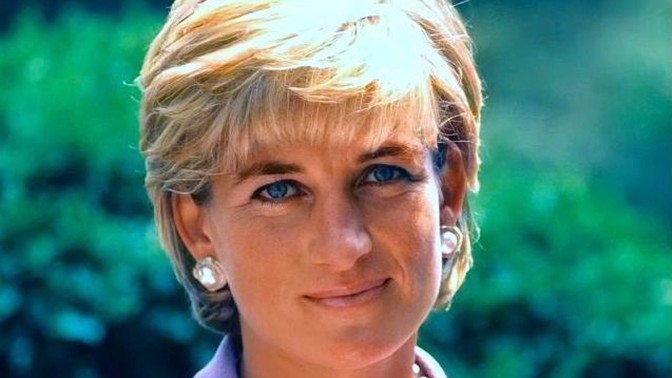 24 let od tragické smrti princezny Diany: Mládí prožila v Althorpu, domě plném duchů. Potkala tam i prince Charlese