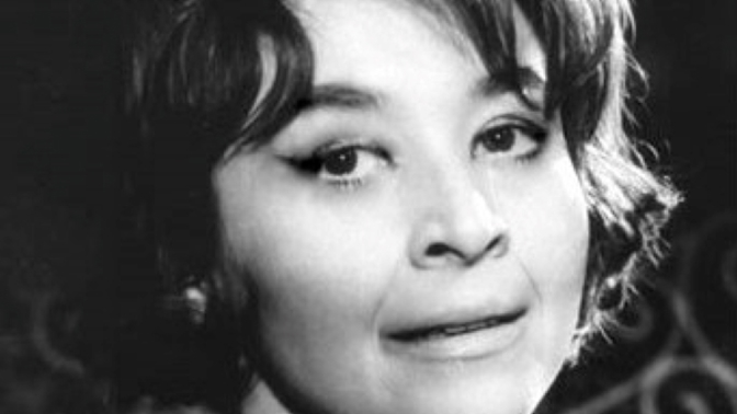 Alena z filmu Ten svetr si nesvlíkej: Karolina Slunéčková zemřela na rakovinu, kterou si prý sama přivolala