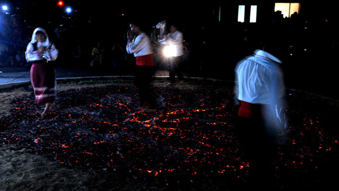 chůze po žhavých uhlících