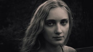 Stáňa (24): Nikdy jsem nevěřila na duchy. Pak jsem při jedné seanci zahlédla v zrcadle něco příšerného