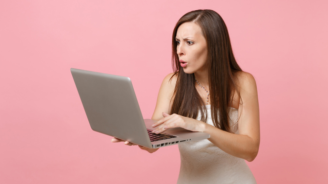 Simona (39): Z mylné představy o tom, kdo je moje matka, mě vyvedla fotka na internetu