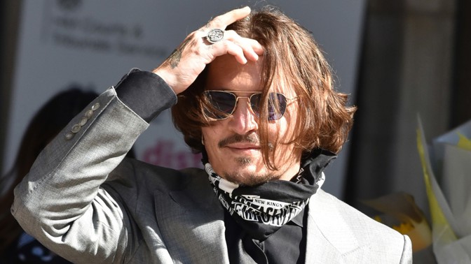 Drsné dětství hvězdy karlovarského festivalu Johnnyho Deppa: Bili ho hlava nehlava a dodnes se bojí otevřít kufry