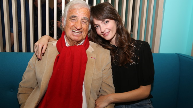 Smyslná vnučka Jean-Paula Belmonda: Annabelle kráčí ve stopách slavného dědy a provokuje odvážnými fotkami