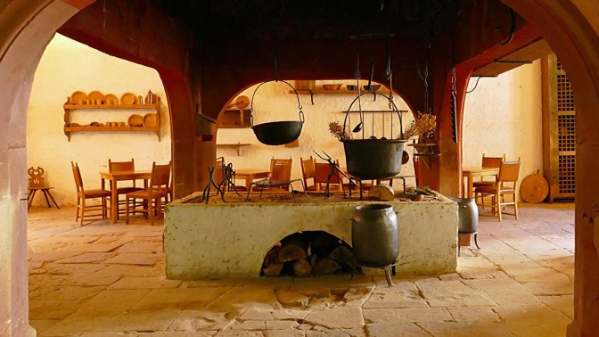 Fast food ve středověku: Mizerná hygiena a zkažené maso, ale zato levné jídlo