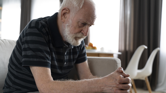 Vašek (65): Manželka si v důchodu našla koníčka, který mě děsí. Dostáváme se kvůli němu do stále větších problémů