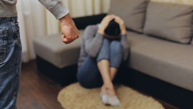 PORADNA: Partner mě už 30 let týrá a ponižuje, přesto nemám sílu odejít. Jak v sobě najít odvahu, prozradila zkušená psycholožka