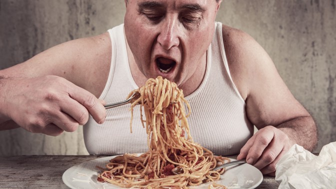 Přejídáním se netloustne: Nová studie ukazuje, proč vlastně přibíráme na váze