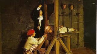 Experiment ve stínu gilotiny: Francouzský lékař zjistil, jak dlouho člověk po setnutí hlavy ještě vnímá