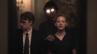 3 nejlepší hororové seriály na Netflixu: Oblíbená čarodějnice Stephena Kinga i prokleté panství