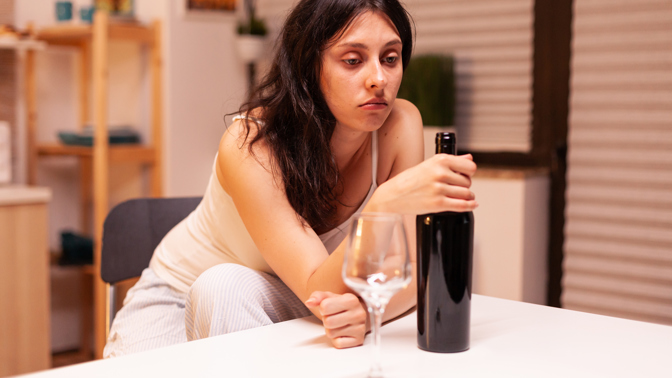 Milena (46): Stačily dva lockdowny a málem z nás byli alkoholici. Bojím se toho, co ještě přijde