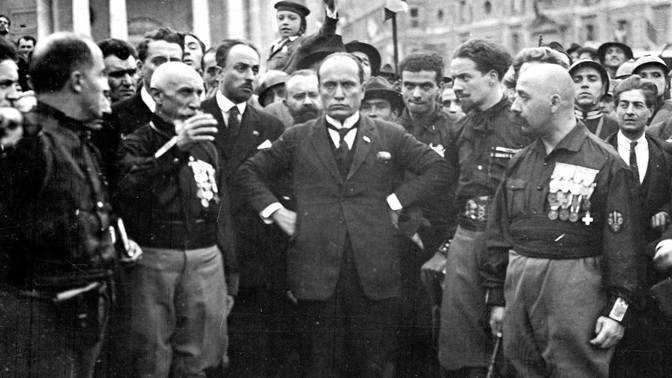 Největší volební skandály historie aneb Proč všichni hlasovali pro Benita Mussoliniho?