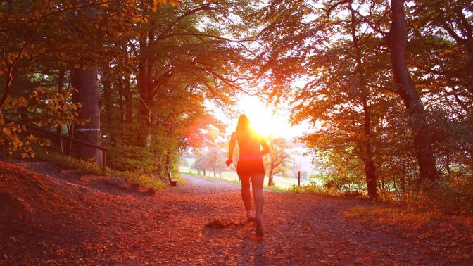 Čtyři nezbytnosti, které na podzim nesmí chybět ve výbavě žádného sportovce