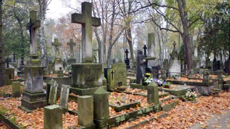 Blíží se Památka zesnulých: Která znamení zvěrokruhu se často se svými problémy obracejí na mrtvé?