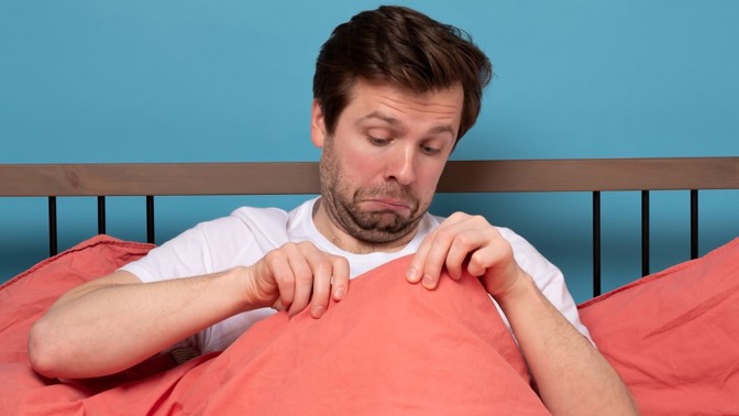 Vysoký cholesterol poznáte i v ložnici: Jak mužům komplikuje milostný život?