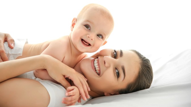 Chcete spokojené dítě? Šetřete slůvkem ne, nenuťte ho dojídat a kašlete na večerku, doporučuje koučka