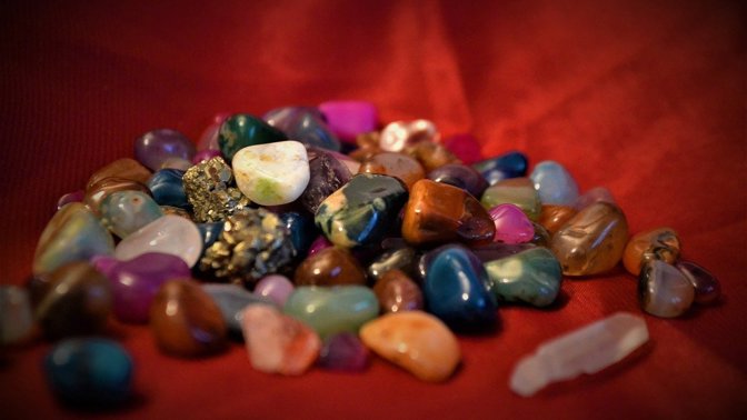 Buďte plná energie. Vsaďte na sílu kamenů a čerpejte z nich sílu