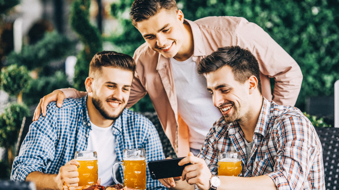 Zbyněk (38): S kamarády jsme kdysi složili bláznivou přísahu. Teď se to začíná obracet proti mně