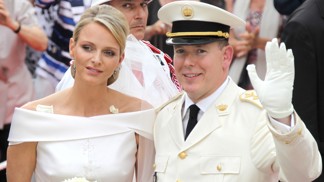 Skandální manželství knížete Alberta a kněžny Charlene: Jsou tři levobočci a záhadná nemoc důsledkem dávné kletby?