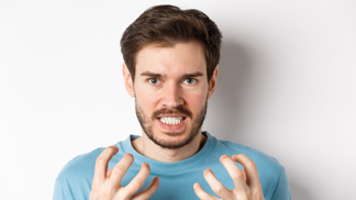 Richard (29): Ocitl jsem se v nezáviděníhodné situaci. Buď zklamu mámu, nebo přítelkyni