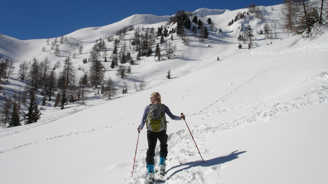 Nezkrotná příroda, divoké sjezdy a touha po poznání. To je skialpinismus!