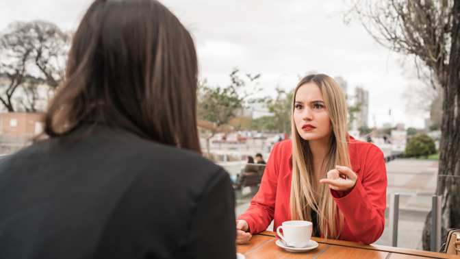Marcela (32): Moje skvělá kamarádka ze střední se hrozně změnila. Musím náš toxický vztah ukončit