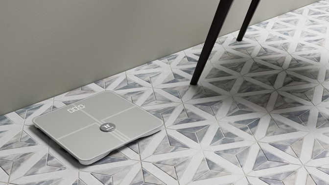 Tesla přichází s chytrou osobní váhou, která vám pomůže ohlídat zdravý životní styl