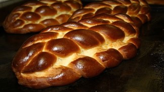 Staročeské vánoční symboly: Proč hospodyně u přípravy vánočky mlčela a skákala do výšky?