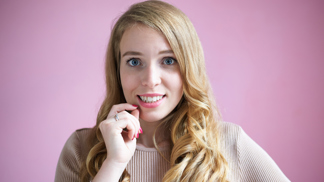 Lucie (23): První Vánoce s tchyní stály vážně zato. Ještě teď je mi z jejího daru trapně