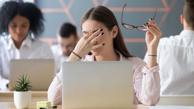 Oční vada, která sílí s věkem. Víte, o jakou jde a co na ni platí?