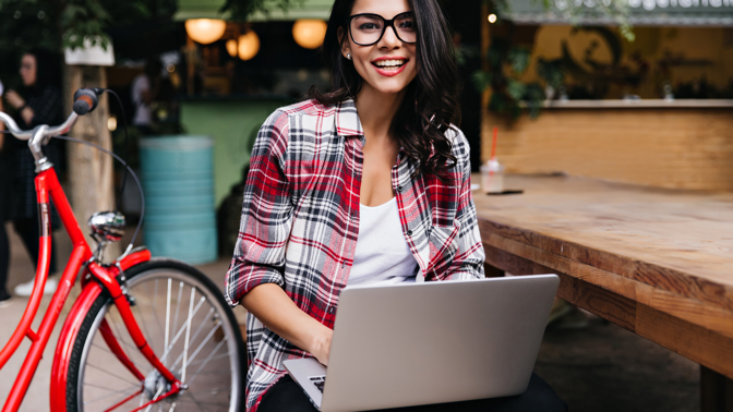 Gabriela (27): Po mateřské jsem chtěla dodělat vejšku. Manžel mi ale vrazil kudlu do zad