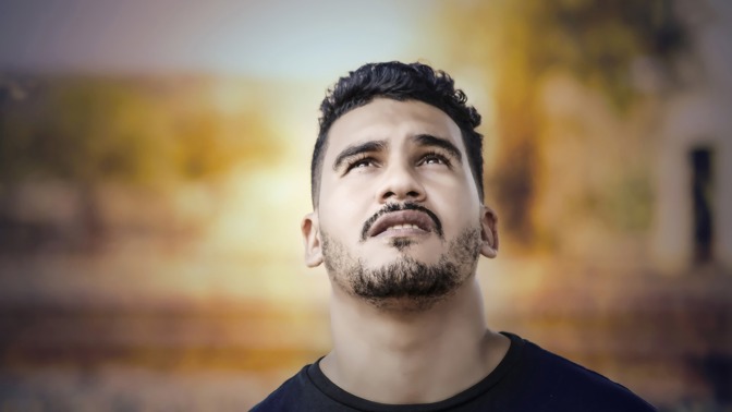 Adam (20): Dal jsem starému sousedovi zvláštní slib. I když bych nemusel, rád mu ho splním