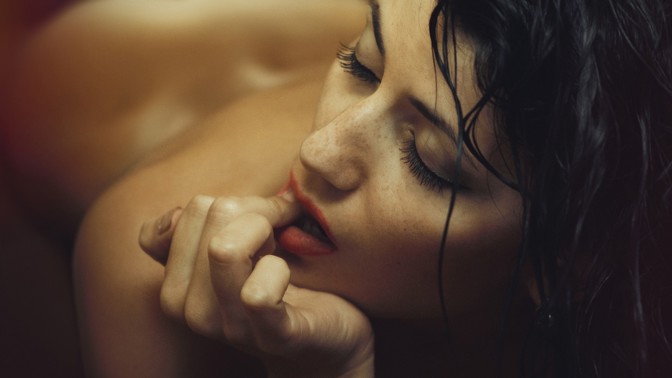 Erotický horoskop na víkend: Kdo bude mít hříšné myšlenky a koho čeká romantika?