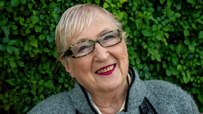 Otýlie (65): Roky jsem pátrala po synovi. Spojit mě s ním dokázala až záhadná žena ze hřbitova