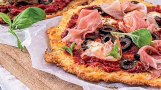 Keto mini pizza: Chutný oběd, se kterým se nemusíte bát o svoji figuru