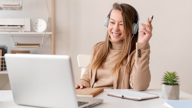 Hledáte práci v době pandemie? 10 užitečných tipů, jak zvládnout online pohovor