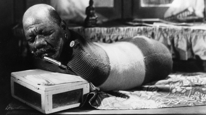 Lidská housenka: Princ Randian neměl končetiny, ale zplodil 4 děti a uměl se oholit