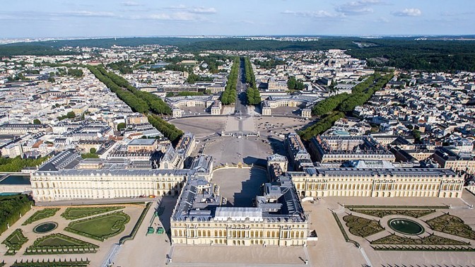 5 tajemství zámku ve Versailles: Studená jídla Ludvíka XIV. a omdlévající šlechta