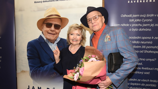 Jan Přeučil oslavil 85. narozeniny: Dramatické okolnosti je málem zhatily. Kdo slavný mu nakonec popřál?