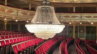 Exkluzivní pohled do utajených prostor Hudebního divadla Karlín: Co zde skryl Jan Werich?