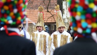 Masopust 2022: Tučný čtvrtek přináší hojnost masa, ale také boží milosti a masopustní veselí