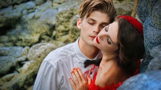 Jarní horoskop svádění a nevěry 2023: Štíři jsou rafinovaní, Berani nechodí kolem horké kaše